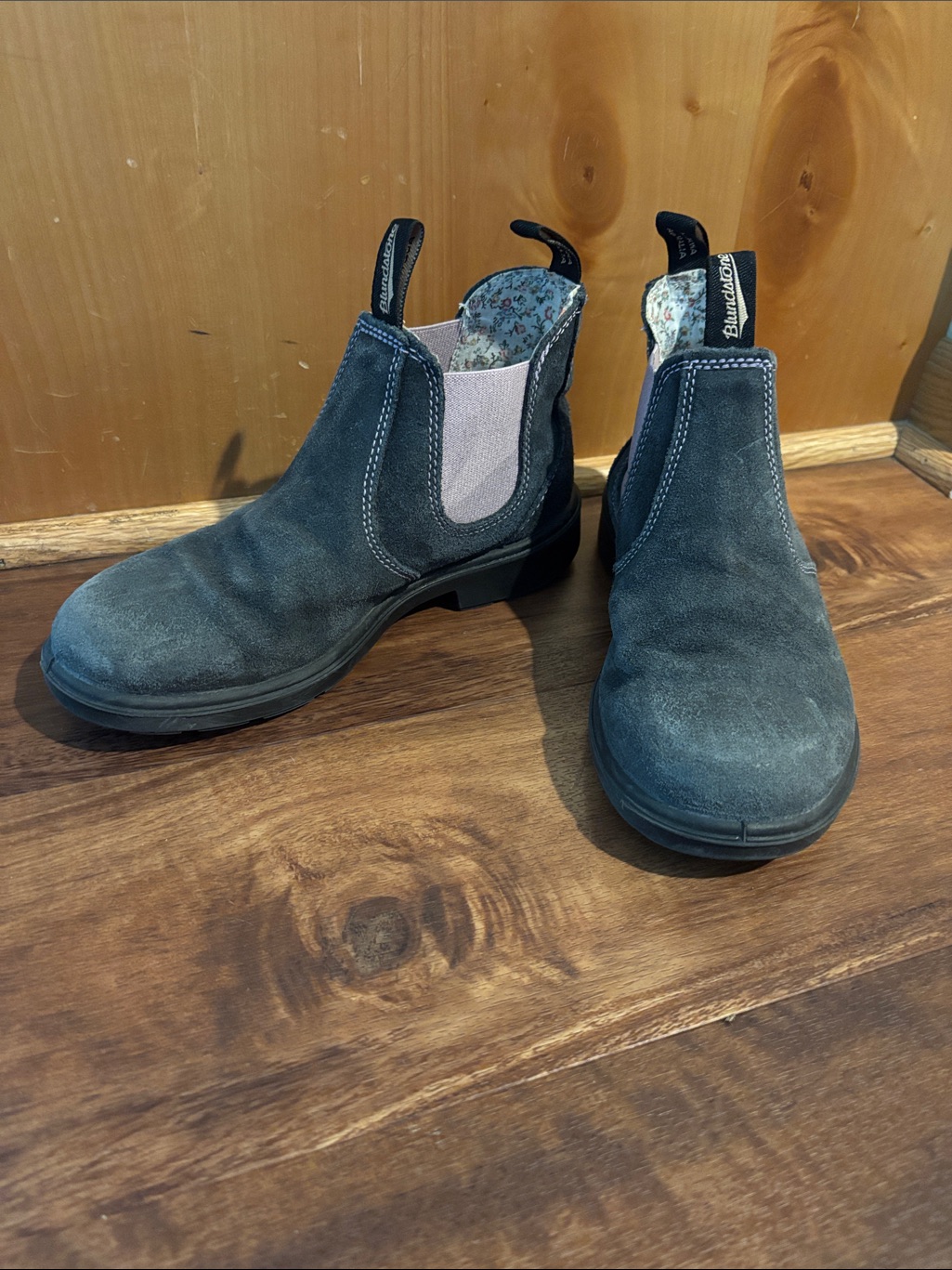 Blundstone Kids Chelsea Boots - Blsck Suede With Lavender Elastic